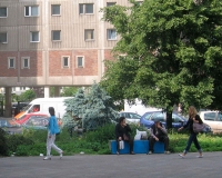 https://www.katrinmayer.net:443/files/gimgs/th-45_32_sitzende_v2.jpg